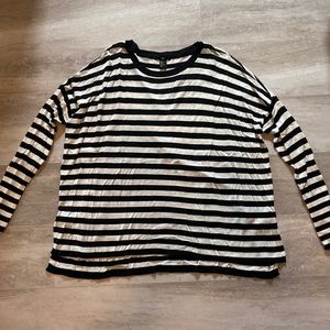 Black and white H&M top